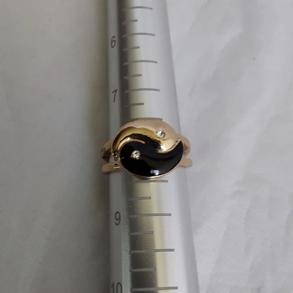 WOMEN'S SIZE 8 YIN YANG RING - Picture 5 of 5